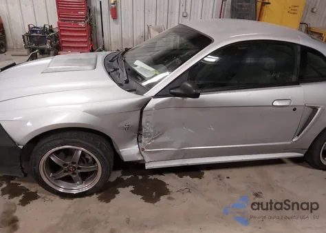 2000 Ford Mustang из США, поврежденный, VIN 1FAFP4049YF152390